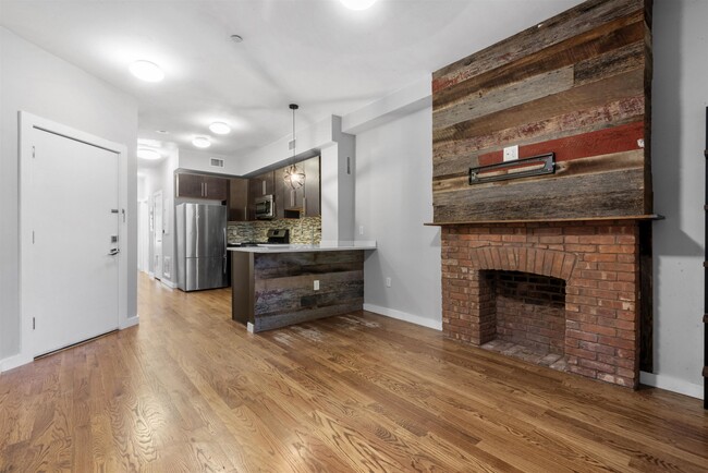 Building Photo - 274 6th St
