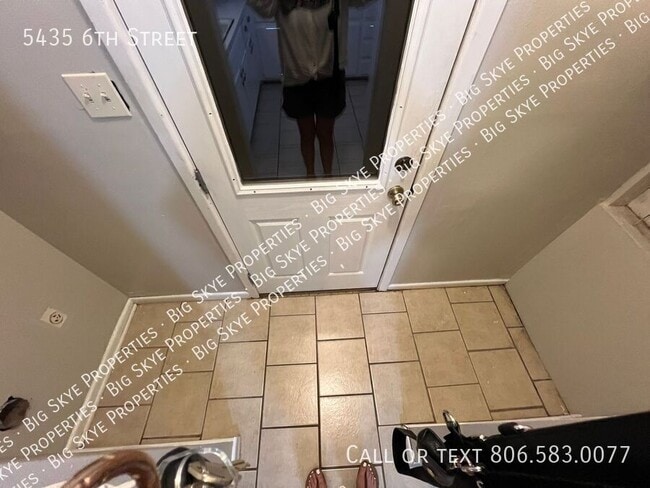 Building Photo - 5435 6th St