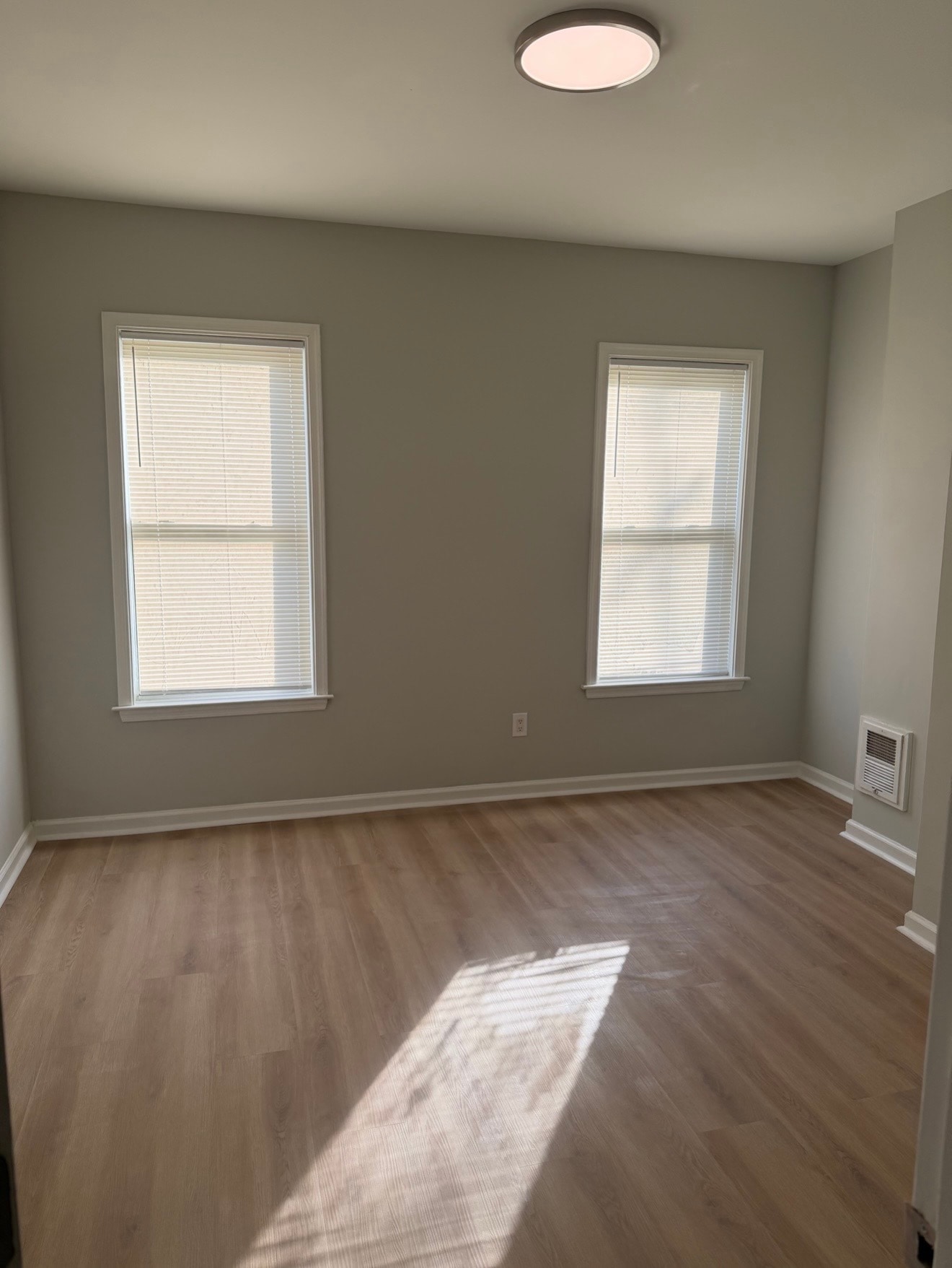 Building Photo - 2630 N Bancroft St