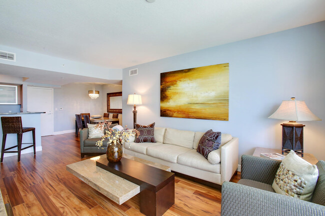 Building Photo - 1551 N Flagler Dr