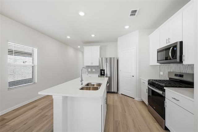 Building Photo - 506 Clover Crk Dr