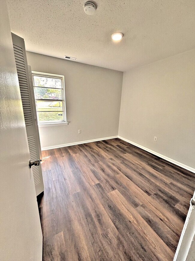 Building Photo - HOUSE FOR RENT - DECATUR NE