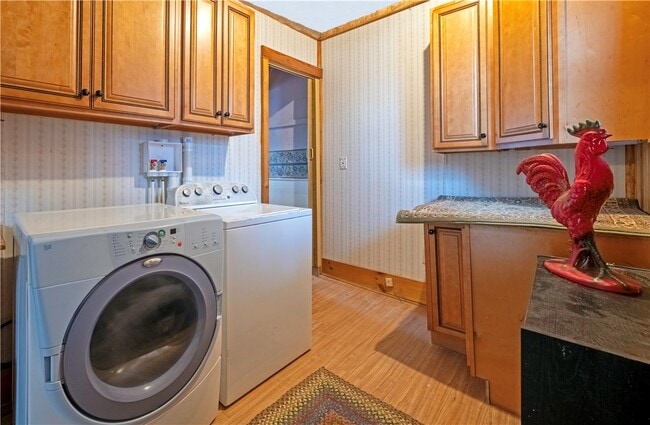 Building Photo - 41 Chapel St