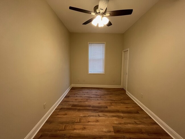 Building Photo - 4739 Essex Way