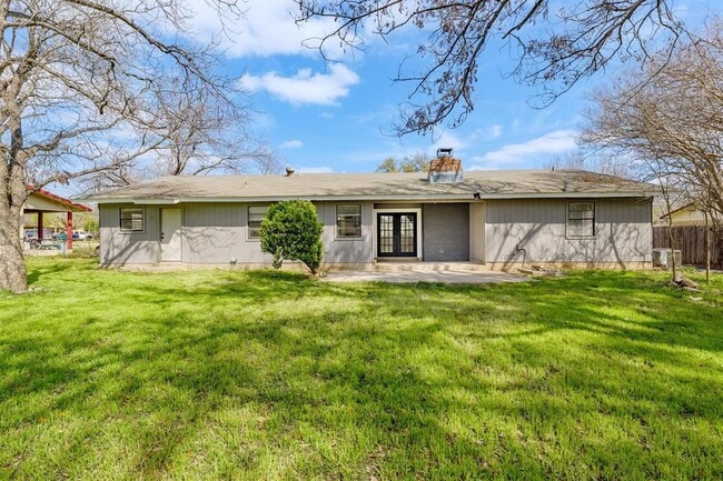 Building Photo - 1106 Hackberry Dr