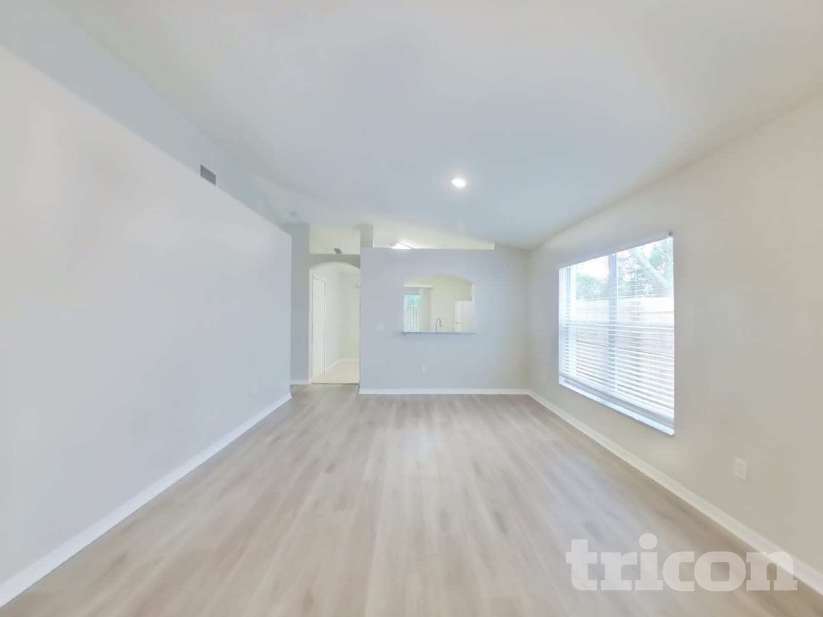 Building Photo - 10435 Blackmore Dr