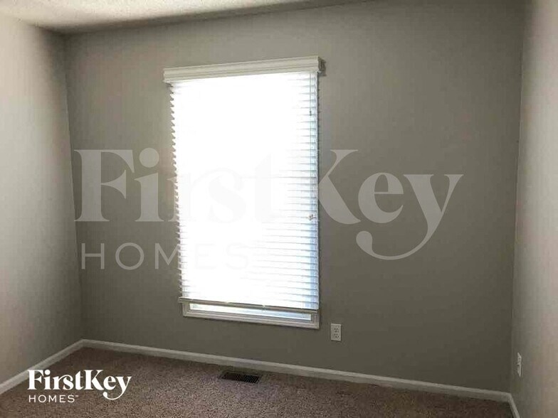 Building Photo - 8320 N Allenton Dr