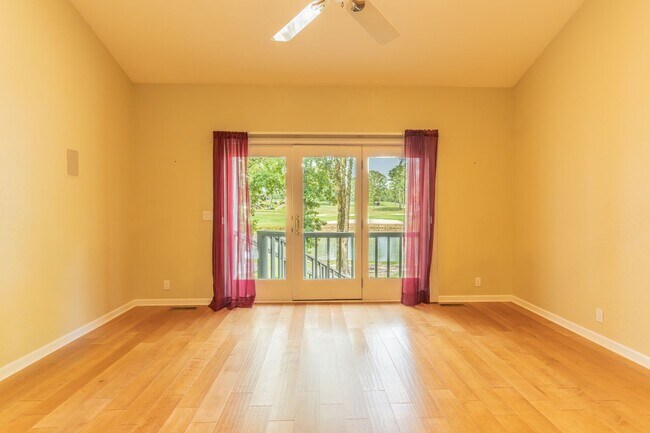 Building Photo - 10 Lindura Ln