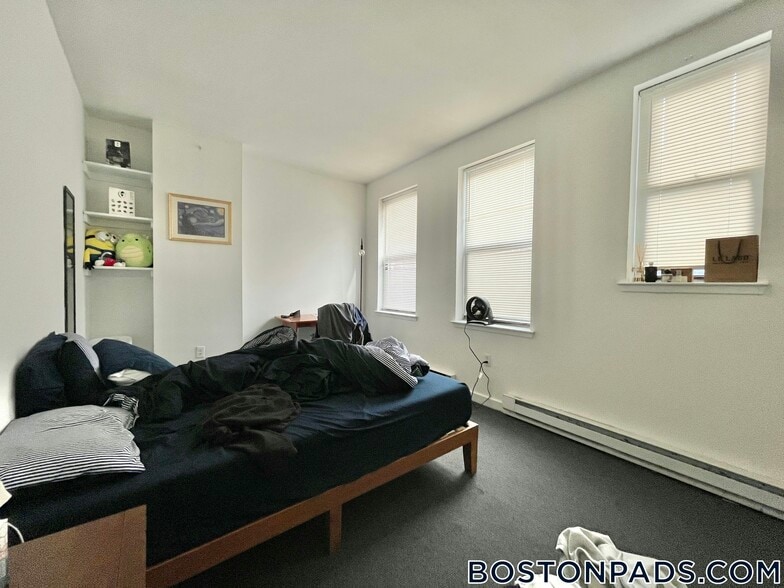 Building Photo - 774 Columbus Ave