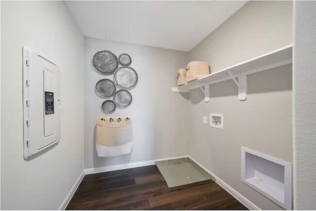 Building Photo - 21460 Austell Pond Dr