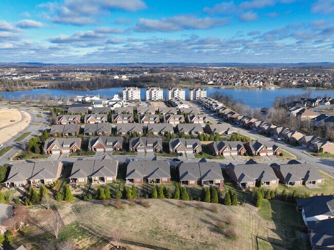 Building Photo - Resort Living at its finest in Foxland Harbor, Gallatin's premier golf and lake community!