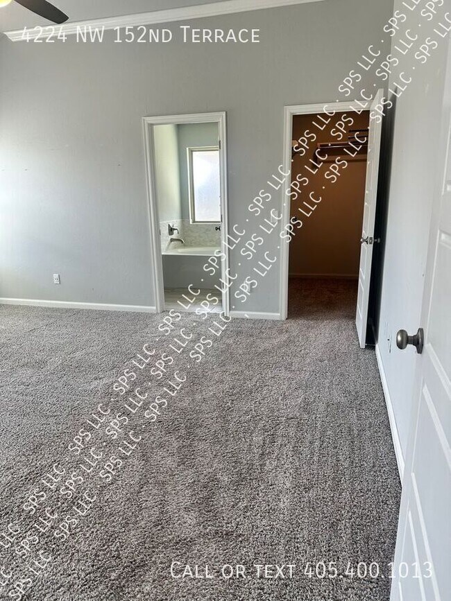 Building Photo - 4224 NW 152nd Terrace