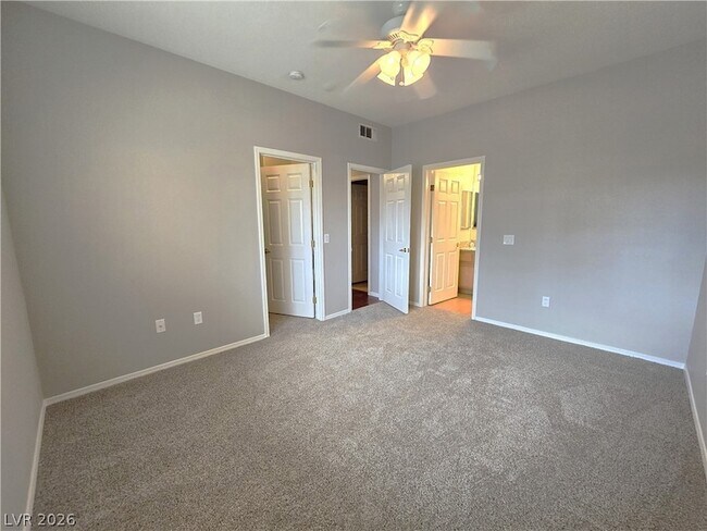 Building Photo - 1050 E Cactus Ave