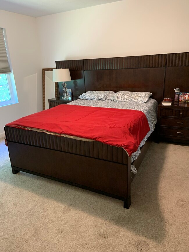 Master Bed - 304 Thurgood Dr