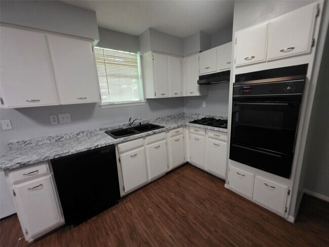 Building Photo - 508 Avondale Ln