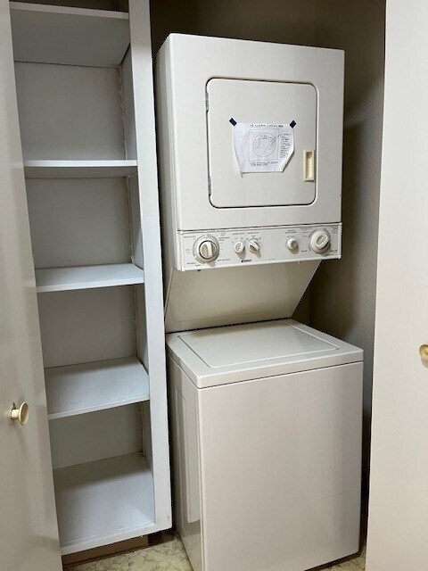 Building Photo - 538 Ironwood Ter