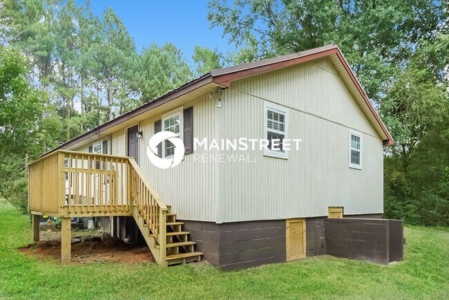 Building Photo - 3 Bedroom Pet-Friendly Home in BESSEMER, A...