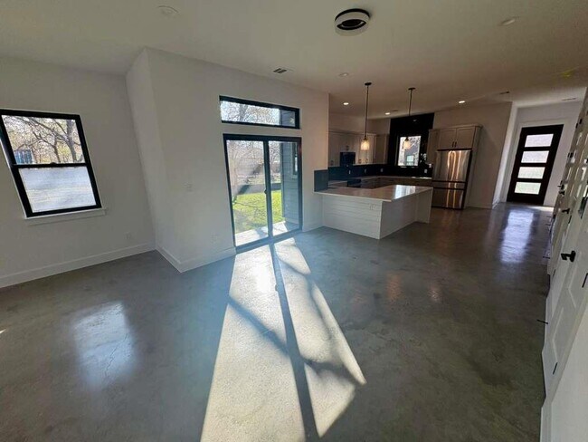 Building Photo - 10209 Gail Rd