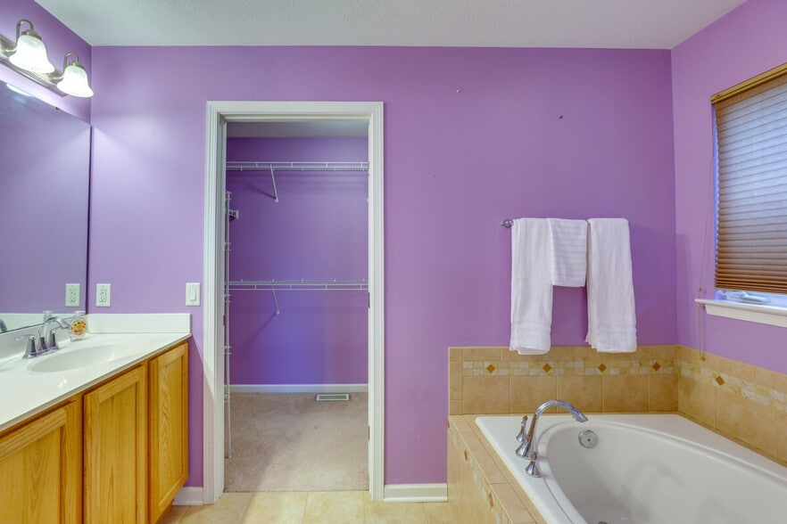 Building Photo - 4195 Angela Way