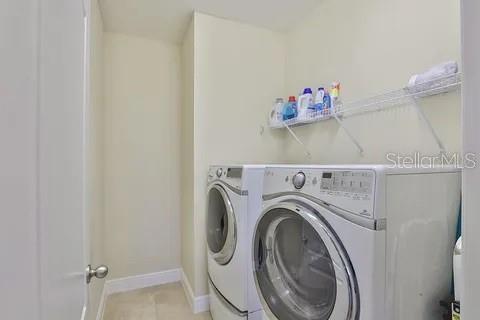 Building Photo - 7603 S De Soto St