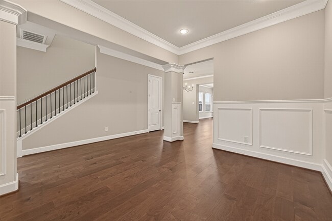 Building Photo - 4413 Schuler St