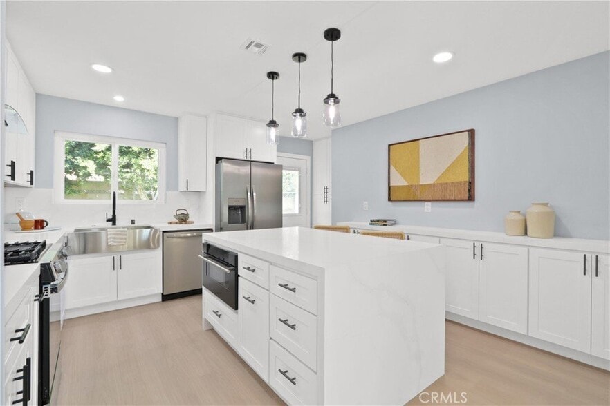 Building Photo - 1309 E Sunview Dr