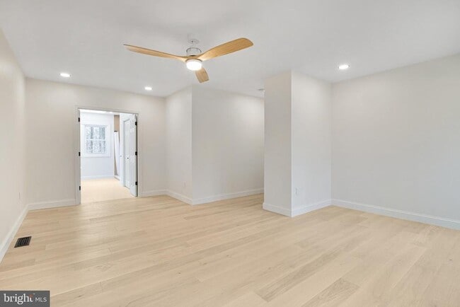 Building Photo - 8009 Poplar Hill Dr