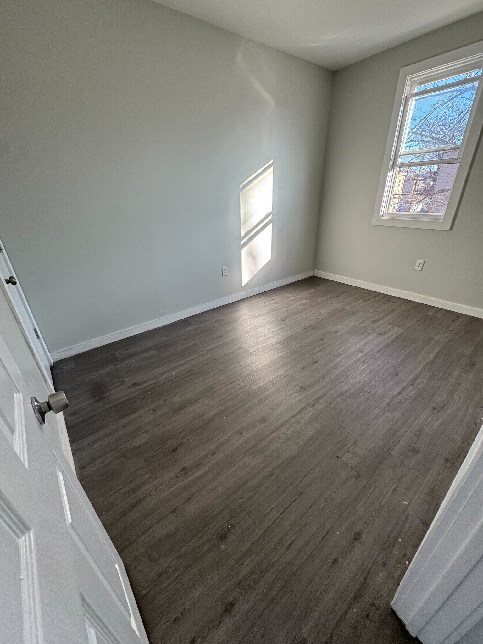 Building Photo - 182 Brookdale Ave