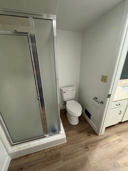 Primary Bedroom Bathroom 1/2 - 4999 S Eastridge Ln