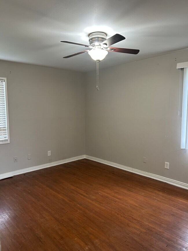 Building Photo - 5700 Dennis Ave