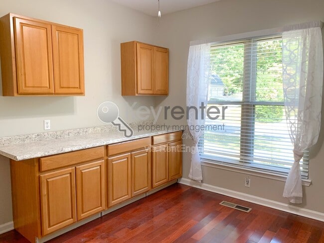 Building Photo - 7716 Royal Harbour Cir