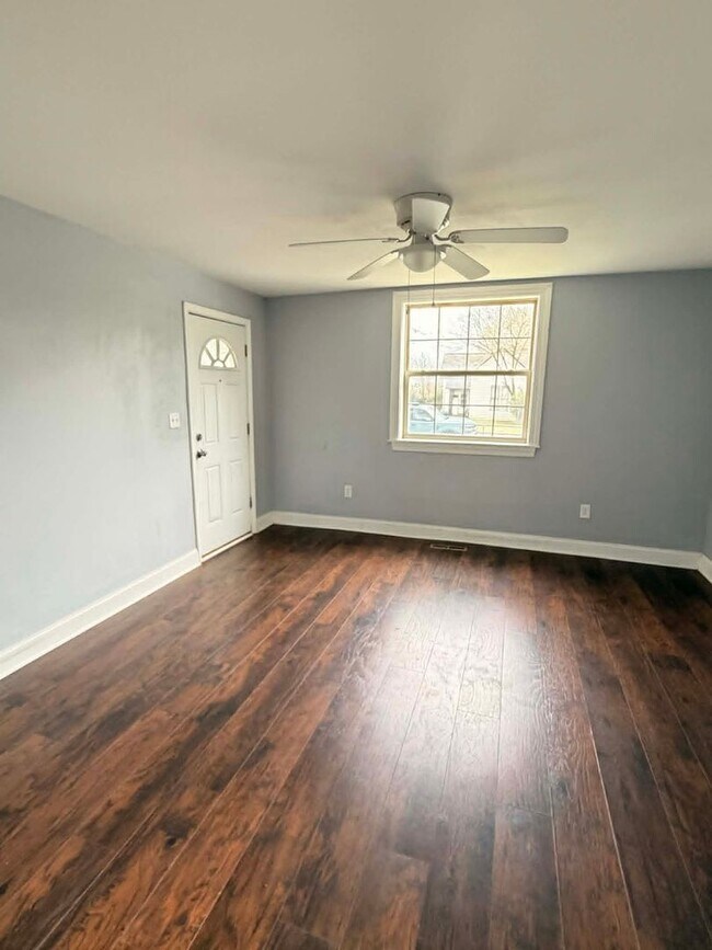 Building Photo - 202 South St