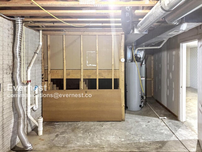 Building Photo - 137 N Guilford Ave