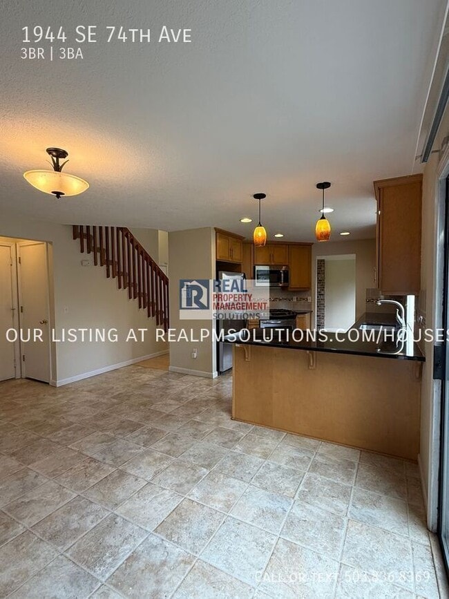 Building Photo - 1944 SE 74th Ave