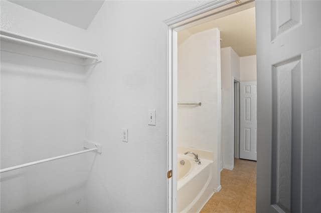 Building Photo - 1938 Castaway Dr