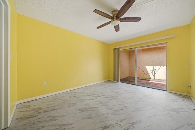 Building Photo - 5428 Larchmont Ct