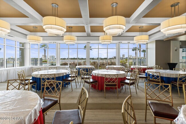 Building Photo - 241 Riverside Dr