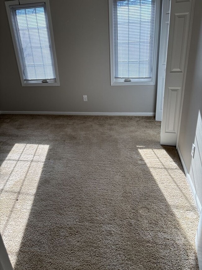 Building Photo - Beautiful Two-Story Home in Cayce