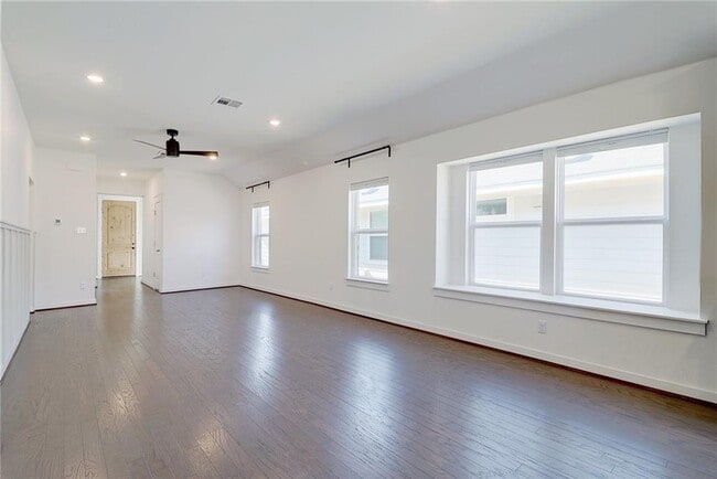 Building Photo - 17118 Alturas Ave
