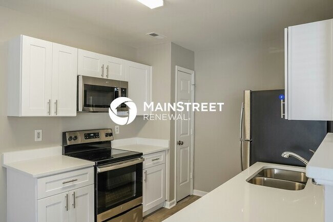 Building Photo - 3 Bedroom Pet-Friendly Home in Raleigh, NC with Main Street Renewal