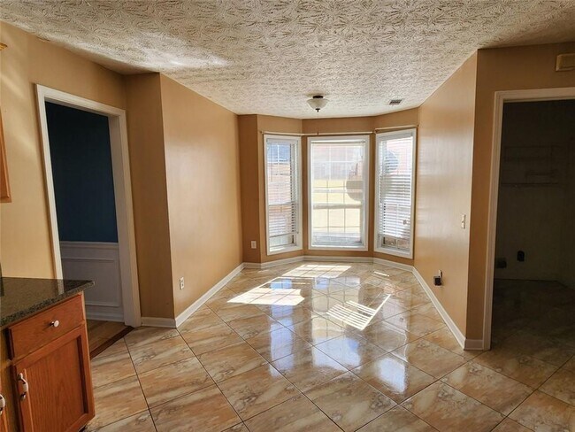 Building Photo - 335 Jon Jeff Dr NW