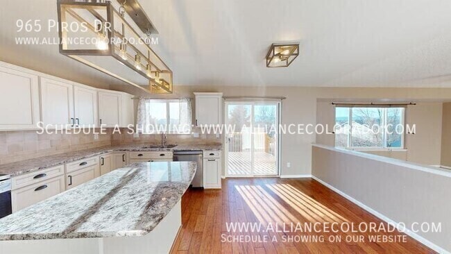 Building Photo - 965 Piros Dr