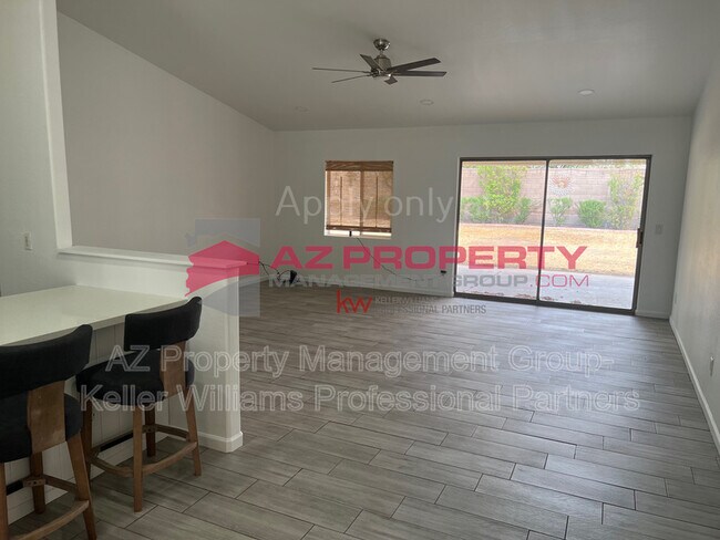Building Photo - 2447 S 80th Ln
