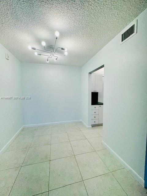 Building Photo - 2425 NE 135th St