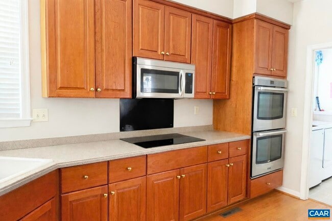 Building Photo - 1275 Still Meadow Ave