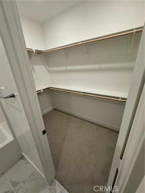 Building Photo - 247 Sash