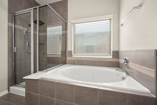 Building Photo - 6322 Lemon Balm Ln