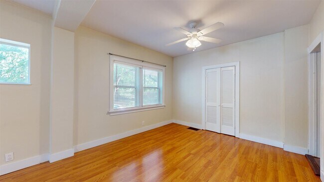 Building Photo - 7030 Clayton Rd