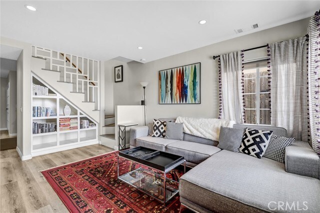 Building Photo - 2740 Highland Way