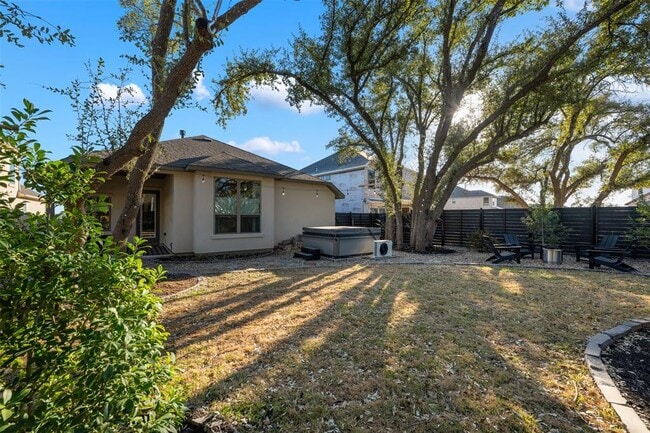 Building Photo - 418 Raleigh Dr